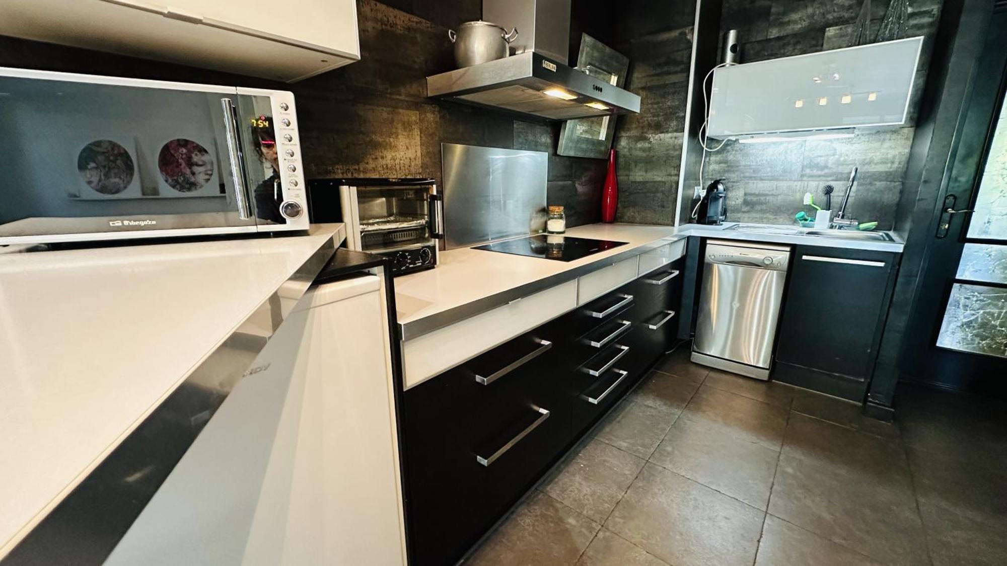 Golden Mile Apartment